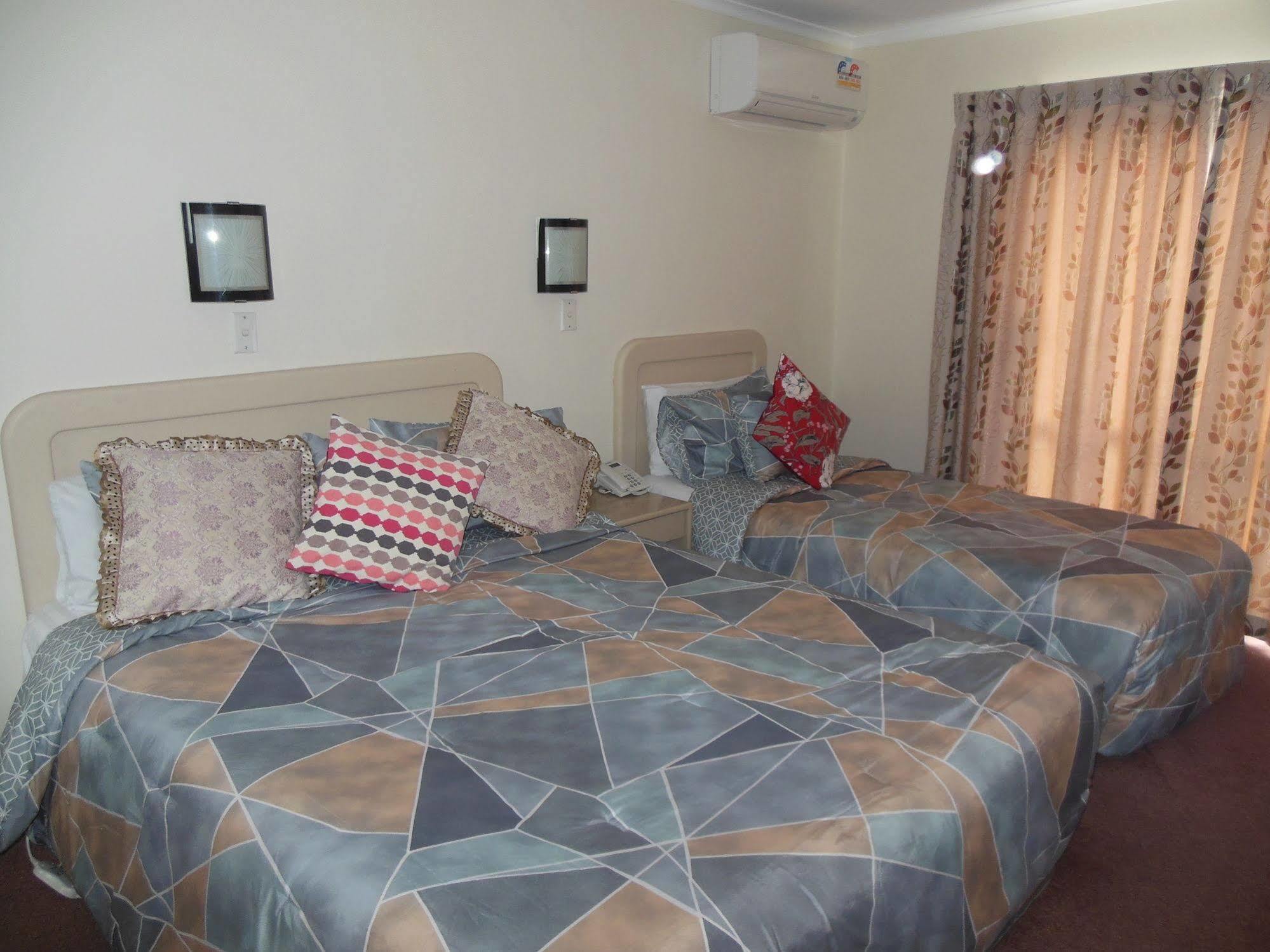 Asure Camelot Arms Motor Lodge Auckland Zewnętrze zdjęcie